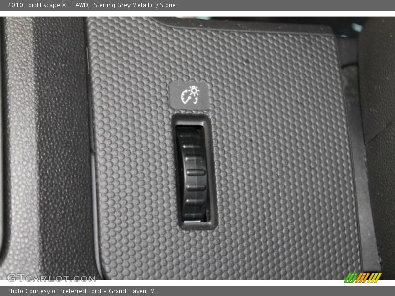 Sterling Grey Metallic / Stone 2010 Ford Escape XLT 4WD