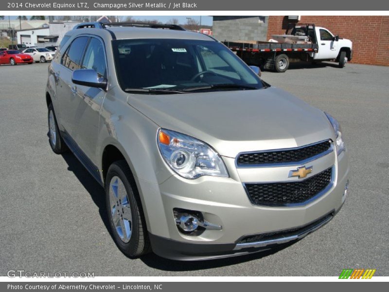 Front 3/4 View of 2014 Equinox LTZ