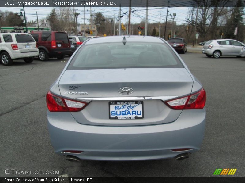 Iridescent Silver Blue Metallic / Black 2011 Hyundai Sonata SE