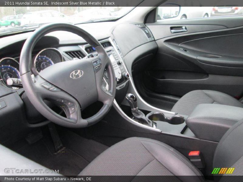 Iridescent Silver Blue Metallic / Black 2011 Hyundai Sonata SE