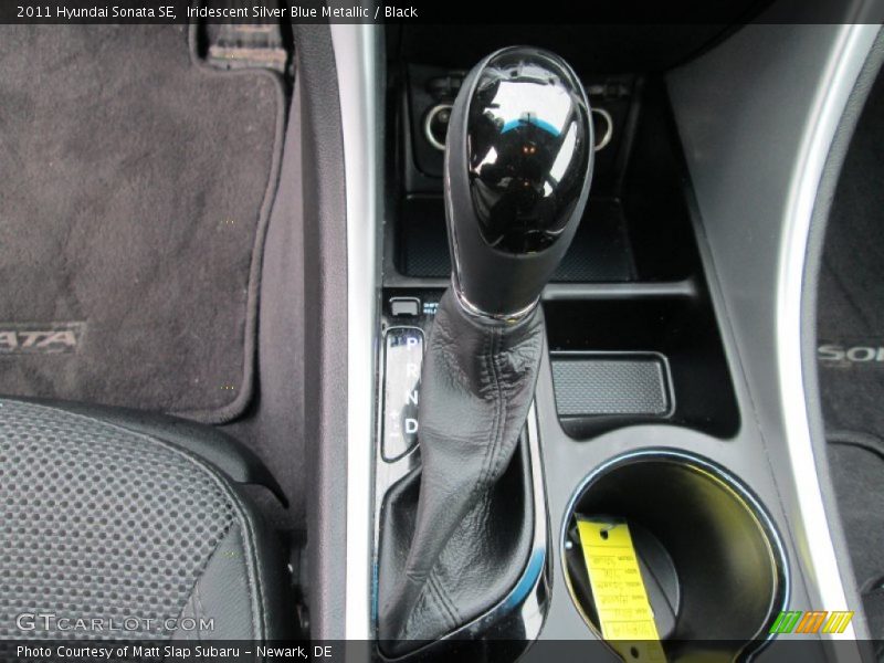 Iridescent Silver Blue Metallic / Black 2011 Hyundai Sonata SE