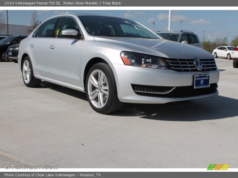 Reflex Silver Metallic / Titan Black 2014 Volkswagen Passat TDI SE