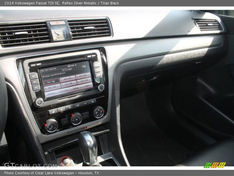 Reflex Silver Metallic / Titan Black 2014 Volkswagen Passat TDI SE