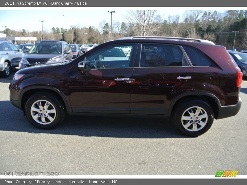 Dark Cherry / Beige 2011 Kia Sorento LX V6