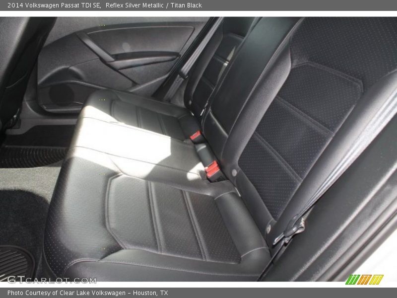 Reflex Silver Metallic / Titan Black 2014 Volkswagen Passat TDI SE