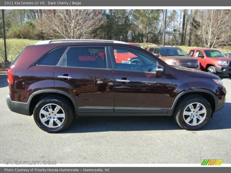 Dark Cherry / Beige 2011 Kia Sorento LX V6