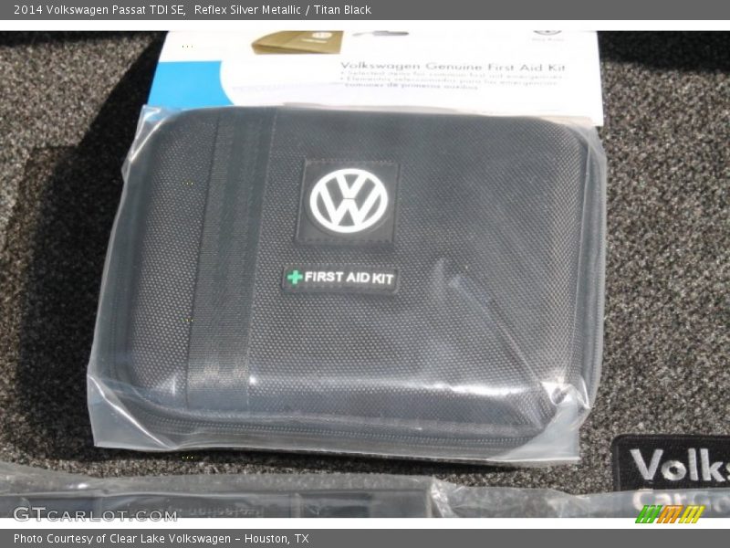 Reflex Silver Metallic / Titan Black 2014 Volkswagen Passat TDI SE