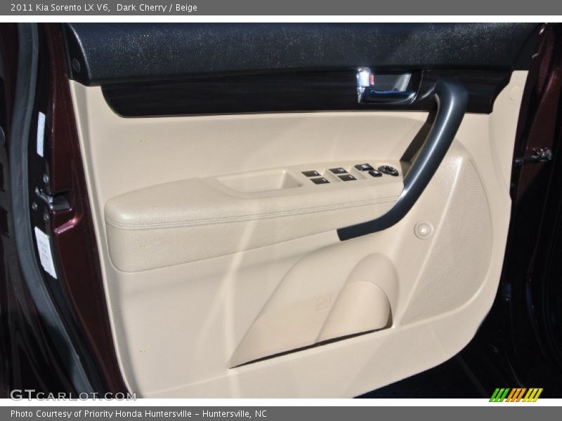 Dark Cherry / Beige 2011 Kia Sorento LX V6