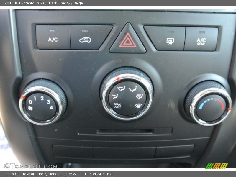 Dark Cherry / Beige 2011 Kia Sorento LX V6