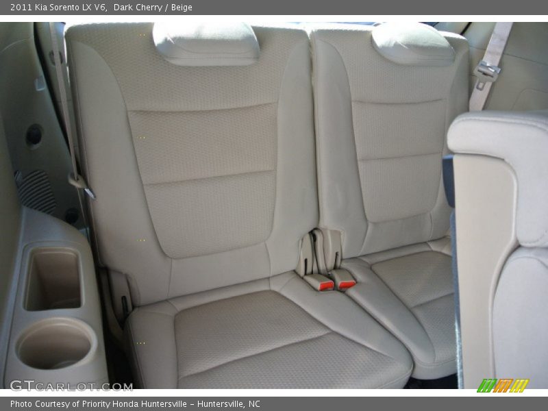 Dark Cherry / Beige 2011 Kia Sorento LX V6