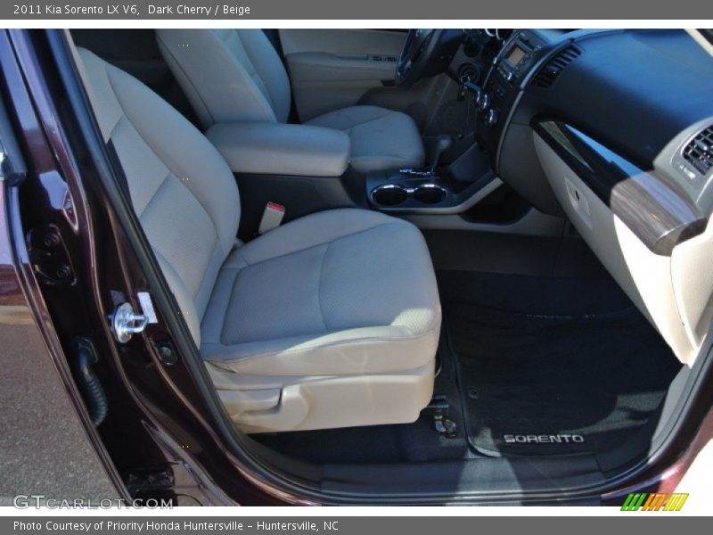 Dark Cherry / Beige 2011 Kia Sorento LX V6