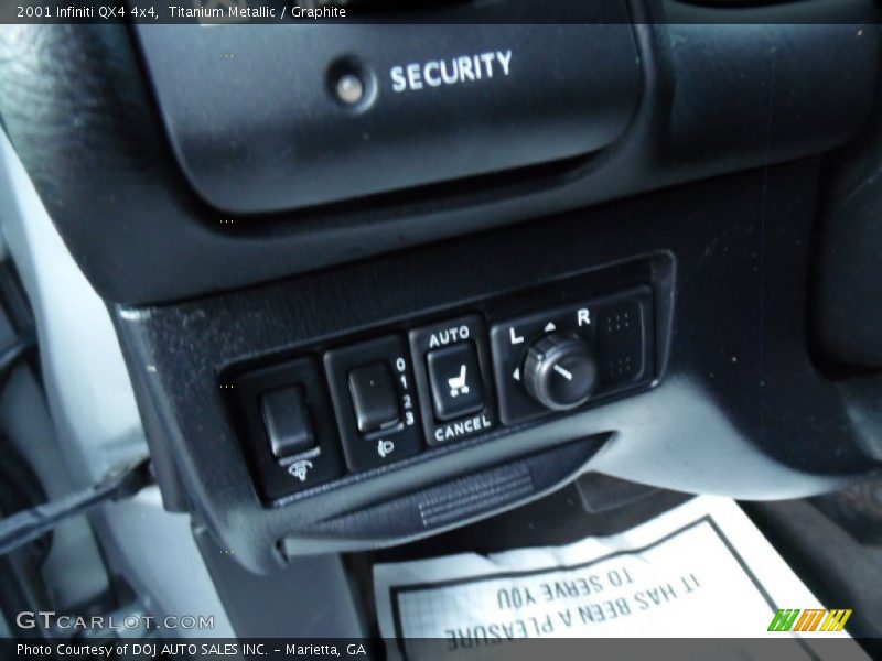 Titanium Metallic / Graphite 2001 Infiniti QX4 4x4