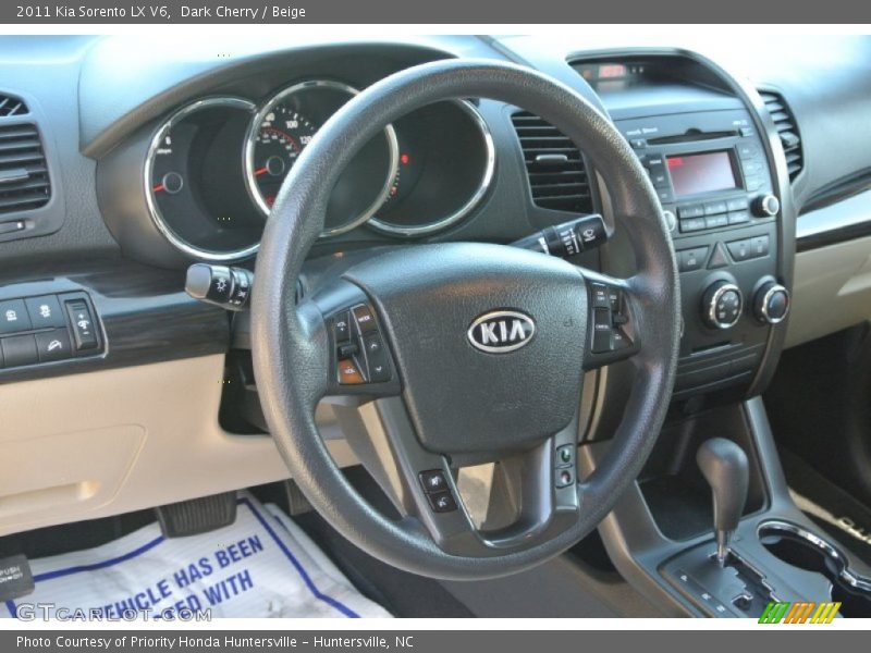 Dark Cherry / Beige 2011 Kia Sorento LX V6