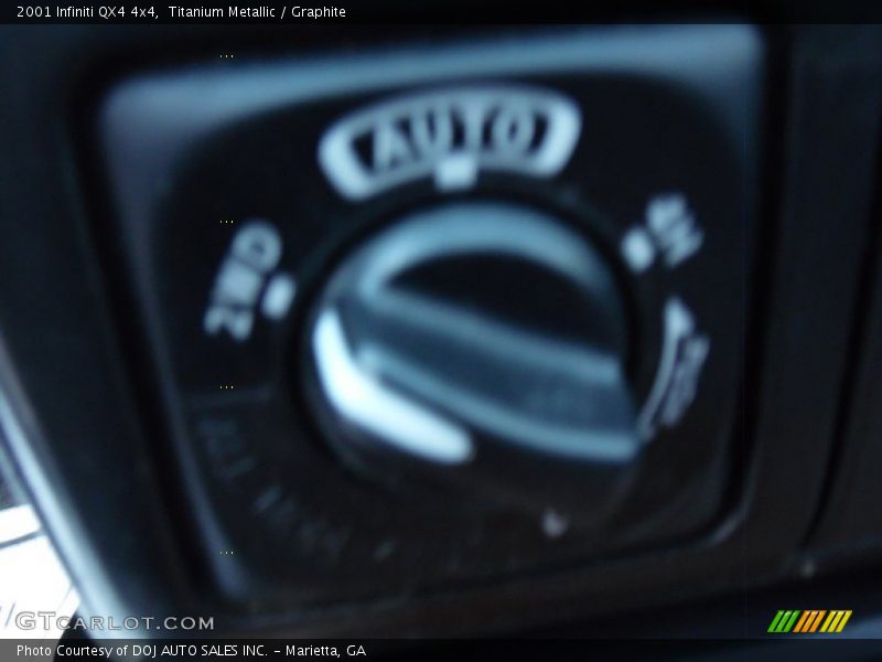 Titanium Metallic / Graphite 2001 Infiniti QX4 4x4