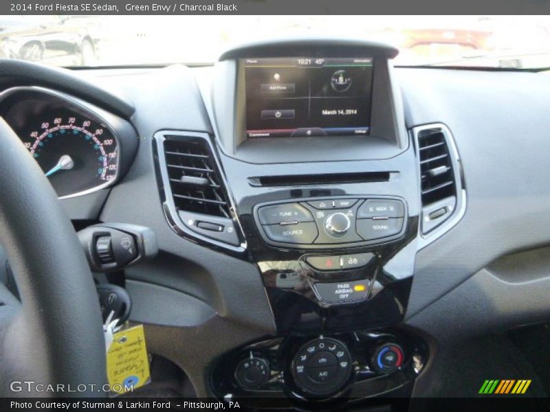 Green Envy / Charcoal Black 2014 Ford Fiesta SE Sedan
