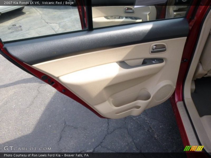 Volcanic Red / Beige 2007 Kia Rondo LX V6