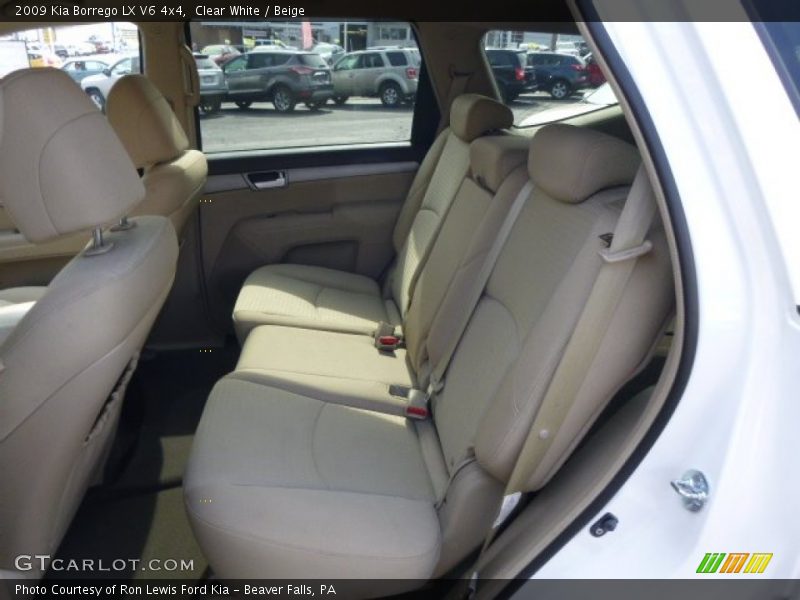 Clear White / Beige 2009 Kia Borrego LX V6 4x4