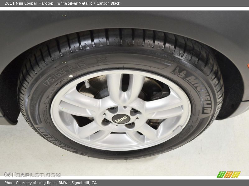 White Silver Metallic / Carbon Black 2011 Mini Cooper Hardtop