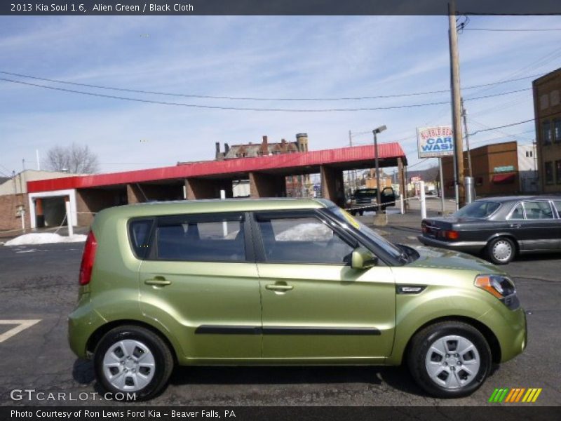 Alien Green / Black Cloth 2013 Kia Soul 1.6
