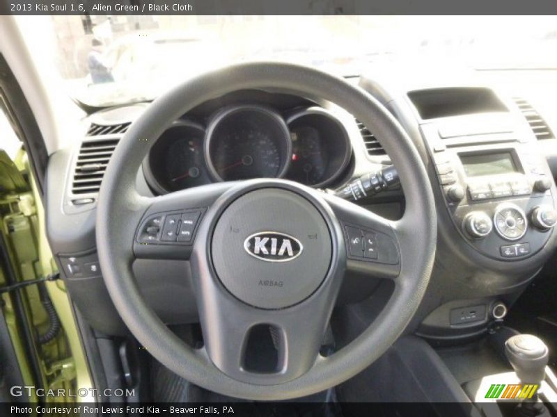 Alien Green / Black Cloth 2013 Kia Soul 1.6