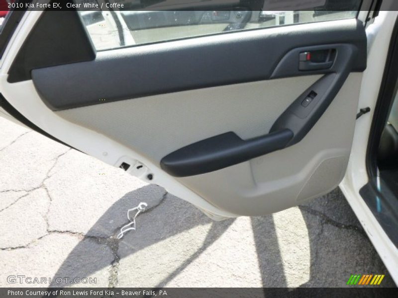 Clear White / Coffee 2010 Kia Forte EX