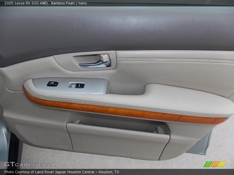 Door Panel of 2005 RX 330 AWD
