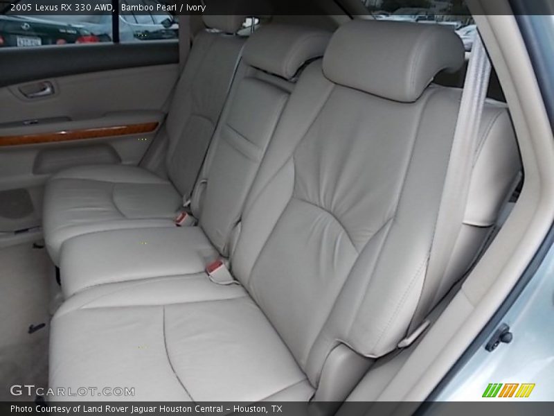 Rear Seat of 2005 RX 330 AWD