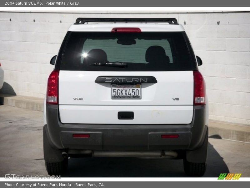 Polar White / Gray 2004 Saturn VUE V6