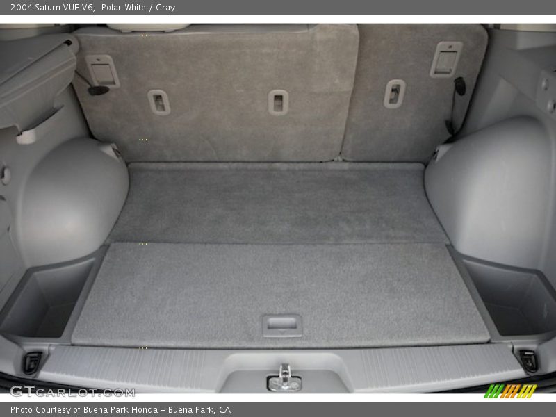 Polar White / Gray 2004 Saturn VUE V6