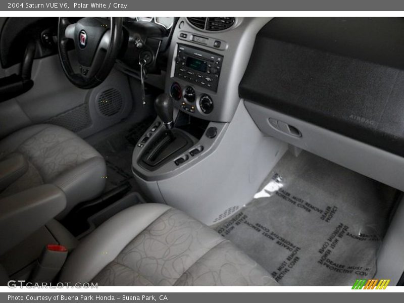 Polar White / Gray 2004 Saturn VUE V6