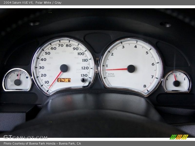 Polar White / Gray 2004 Saturn VUE V6
