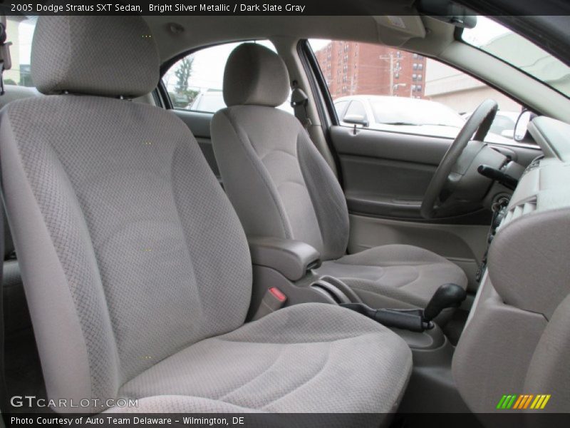 Bright Silver Metallic / Dark Slate Gray 2005 Dodge Stratus SXT Sedan