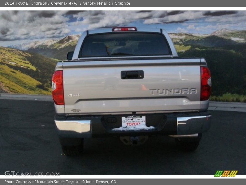 Silver Sky Metallic / Graphite 2014 Toyota Tundra SR5 Crewmax 4x4