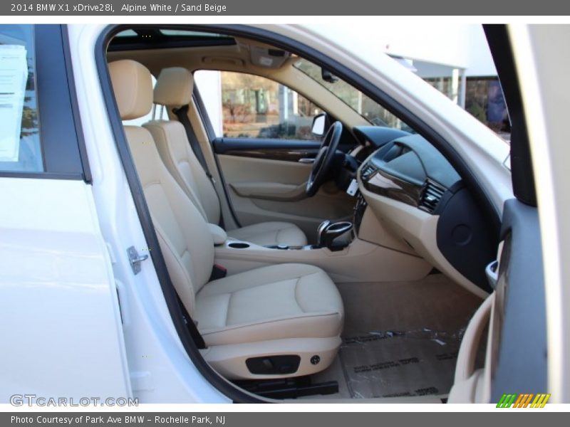 Front Seat of 2014 X1 xDrive28i