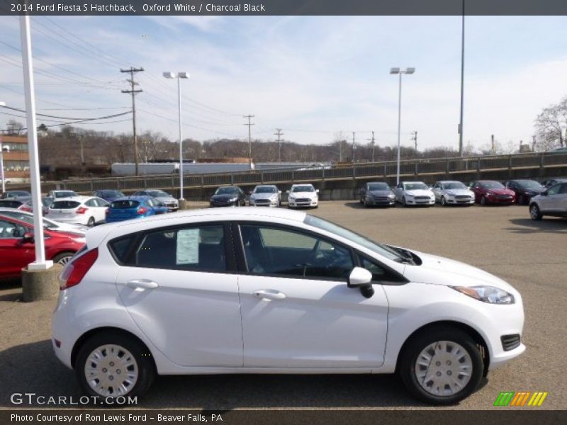 Oxford White / Charcoal Black 2014 Ford Fiesta S Hatchback