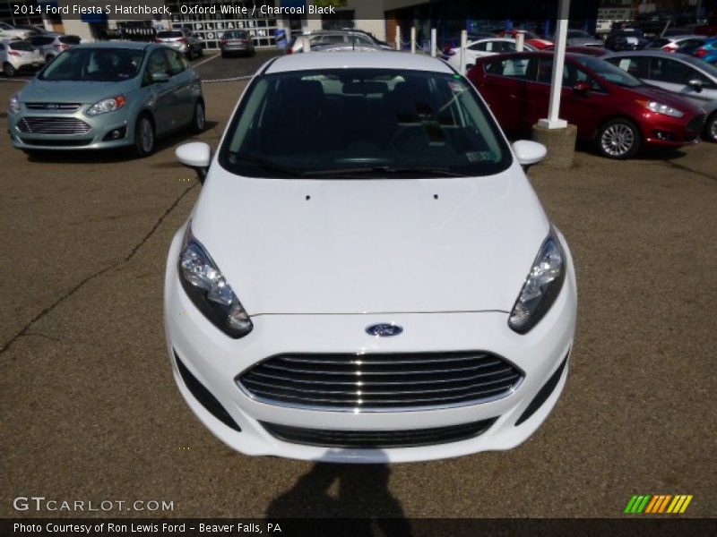 Oxford White / Charcoal Black 2014 Ford Fiesta S Hatchback
