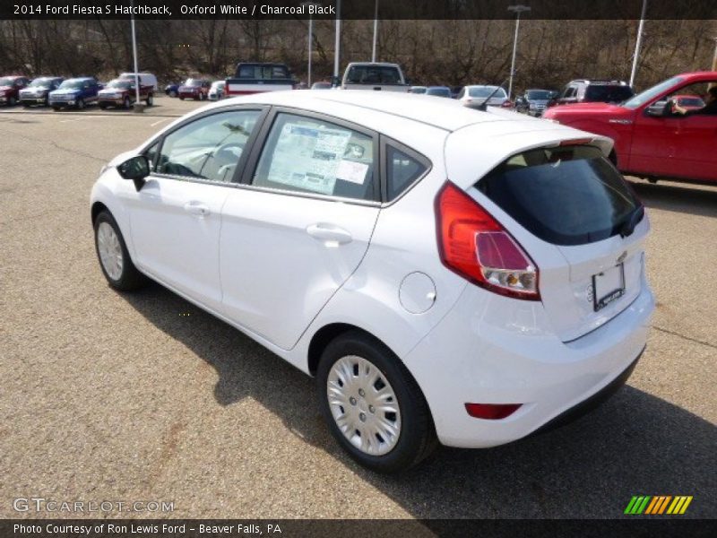Oxford White / Charcoal Black 2014 Ford Fiesta S Hatchback