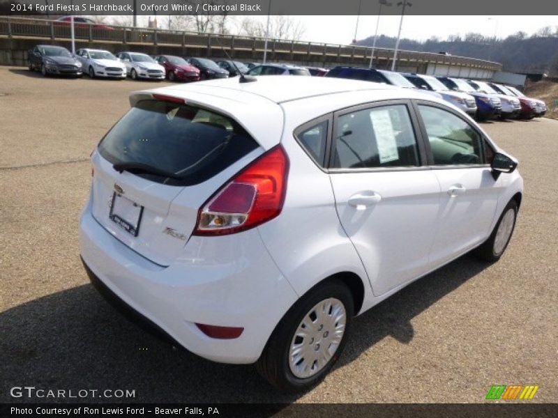 Oxford White / Charcoal Black 2014 Ford Fiesta S Hatchback