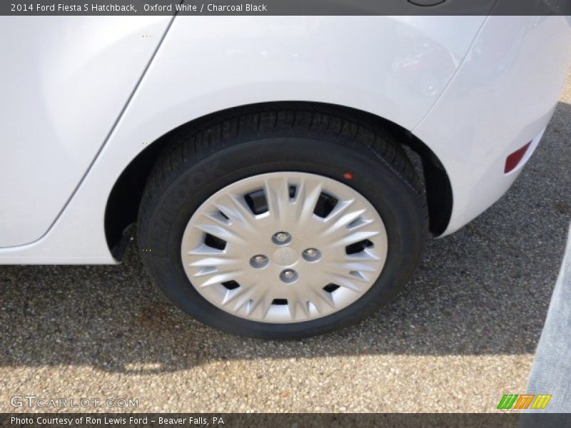 Oxford White / Charcoal Black 2014 Ford Fiesta S Hatchback