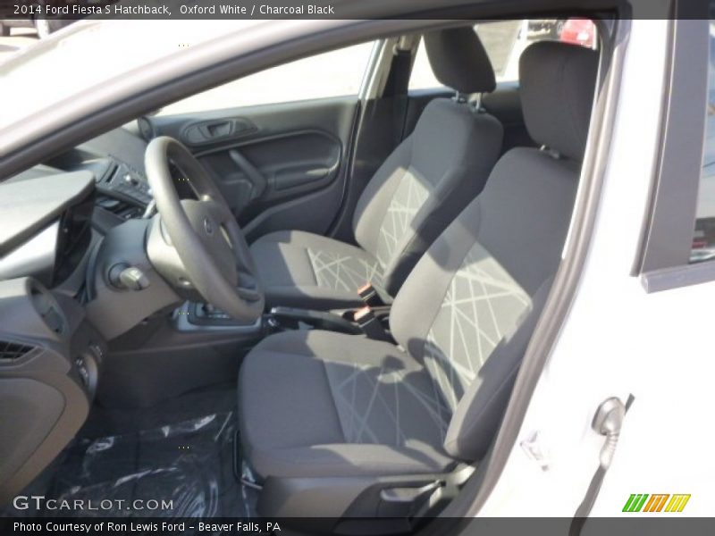 Oxford White / Charcoal Black 2014 Ford Fiesta S Hatchback