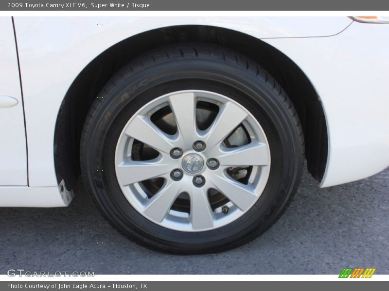 Super White / Bisque 2009 Toyota Camry XLE V6