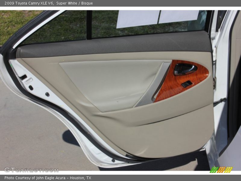 Super White / Bisque 2009 Toyota Camry XLE V6