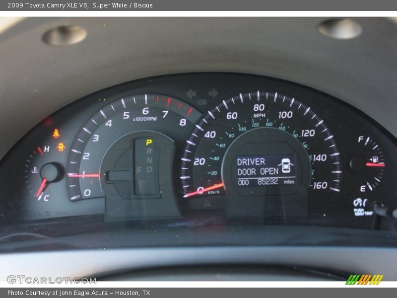 Super White / Bisque 2009 Toyota Camry XLE V6