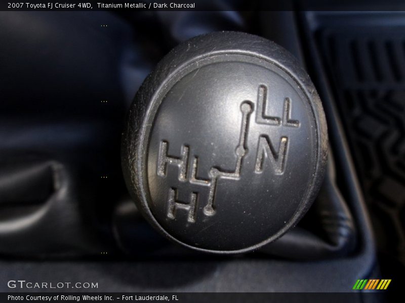 Titanium Metallic / Dark Charcoal 2007 Toyota FJ Cruiser 4WD