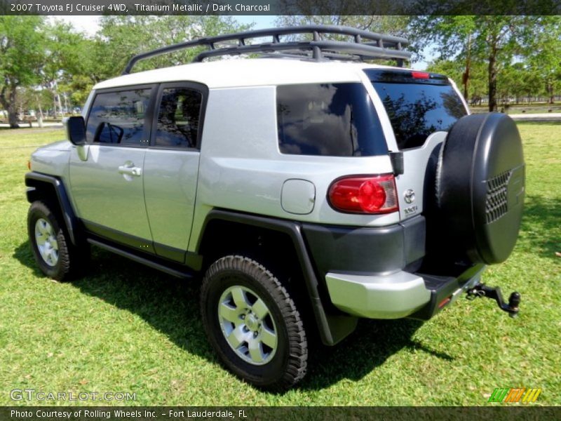 Titanium Metallic / Dark Charcoal 2007 Toyota FJ Cruiser 4WD