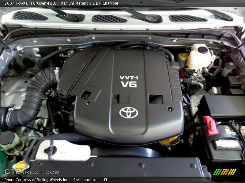 Titanium Metallic / Dark Charcoal 2007 Toyota FJ Cruiser 4WD