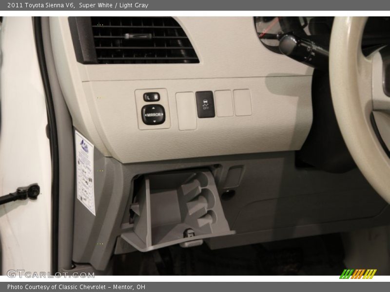 Super White / Light Gray 2011 Toyota Sienna V6