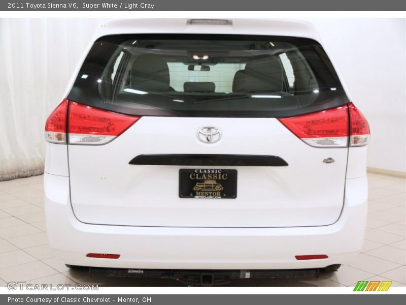 Super White / Light Gray 2011 Toyota Sienna V6