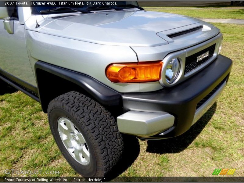 Titanium Metallic / Dark Charcoal 2007 Toyota FJ Cruiser 4WD