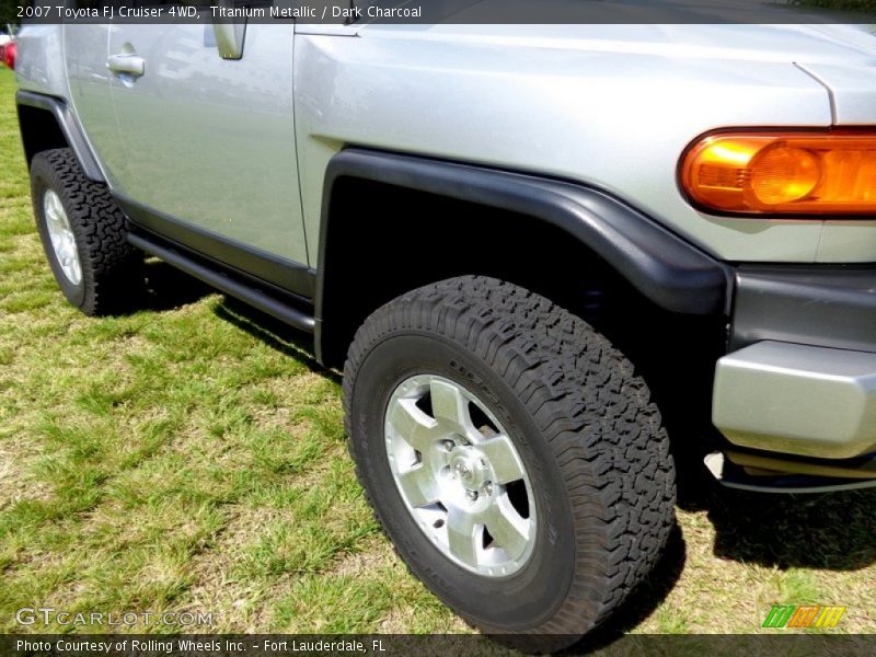 Titanium Metallic / Dark Charcoal 2007 Toyota FJ Cruiser 4WD